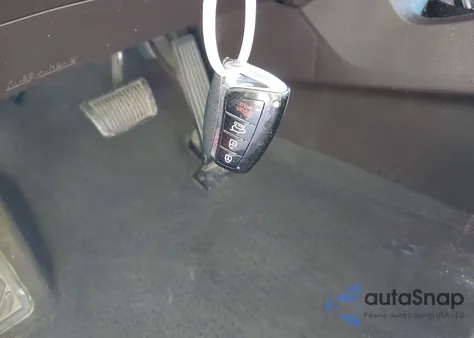 2015 Hyundai Santa Fe Sport 2.4L z USA, uszkodzony, nr VIN 5XYZU3LB3FG294071